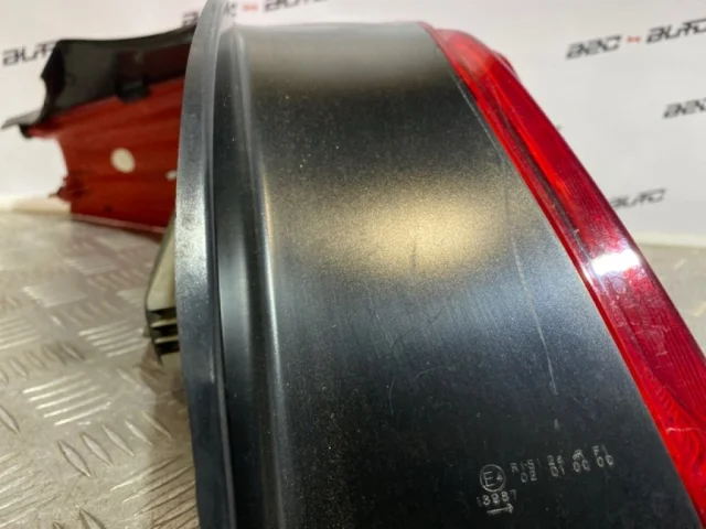 Фонарь правый для Peugeot 508 Седан 2011-2018 на фотографиях