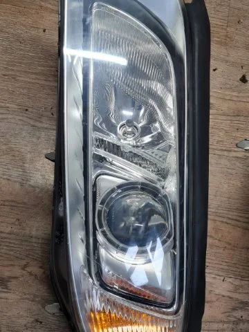 Фара левая для Volvo XC70 BZ 2007-2016 на фотографиях