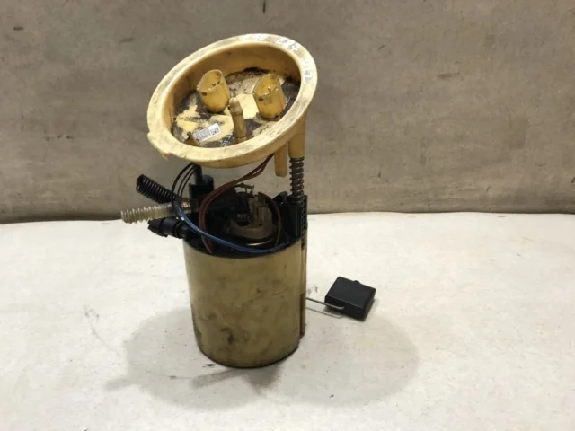 Топливный насос для BMW 3er Е90 2005-2011 на фотографиях