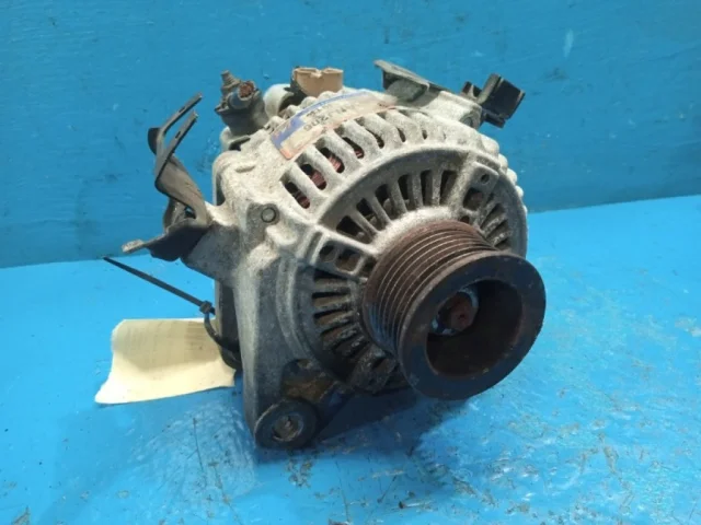 Генератор для Toyota RAV4 XA20 2000-2005 на фотографиях