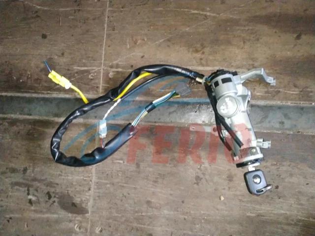 Замок зажигания для Suzuki Grand Vitara 1998-2005 на фотографиях