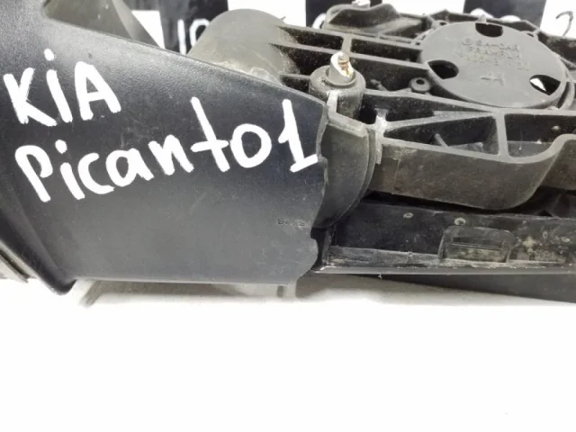 Стекла и зеркала для Kia Picanto SA 2004-2011 на фотографиях