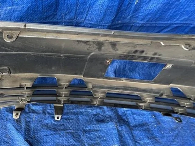 Бампер для Toyota Alphard H10 2002-2008 на фотографиях