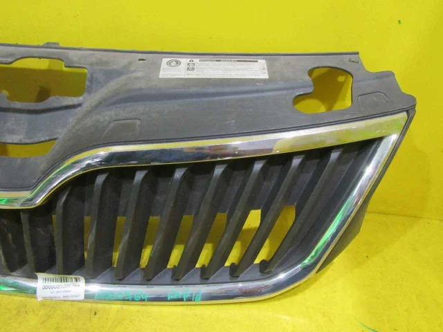 Бампер передний для Skoda Rapid I rest NH3 2017-2020 на фотографиях