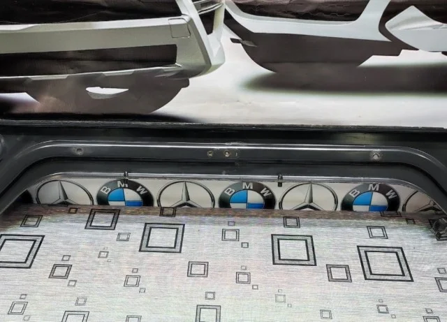 Нижняя планка телевизора для Mercedes-Benz GL class X164 2006-2012 на фотографиях