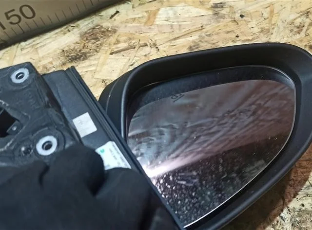 Зеркало боковое левое для Opel Insignia Седан A 2008-2017 на фотографиях