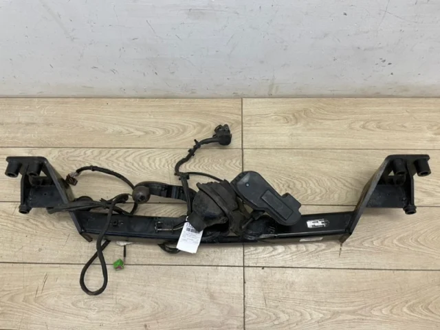 Фаркоп для Volkswagen Touareg II (7P5) 2010-2014 на фотографиях