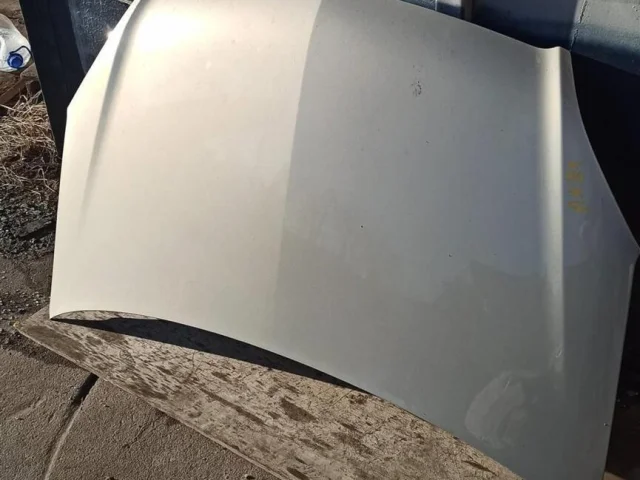 Капот для Opel Zafira B 2005-2015 на фотографиях