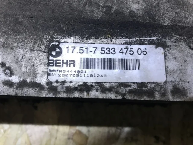 Интеркулер для BMW X5 Е70 2006-2013 на фотографиях