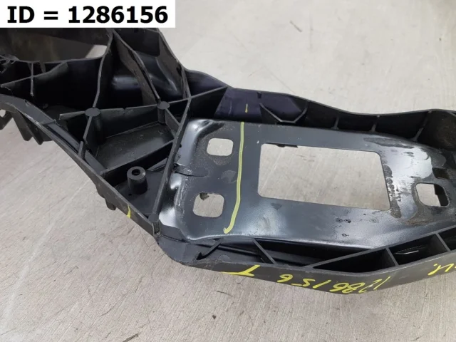 Кронштейн подушки двигателя для Audi Q3 8U 2011-2019 на фотографиях