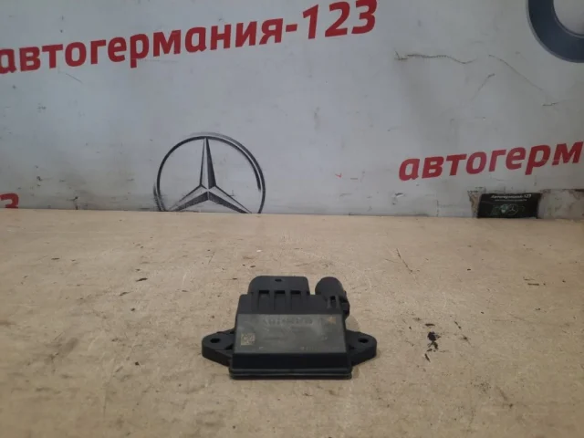Реле свечей накала для Mercedes-Benz GL class X164 2006-2012 на фотографиях
