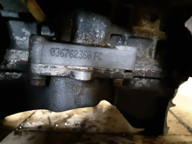 Двигатель без навесного для Jaguar XF X250 2008-2016 на фотографиях