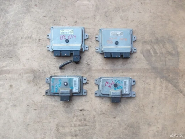 Блок управления двигателем для Nissan X-Trail T31 RU 2007-2014 на фотографиях