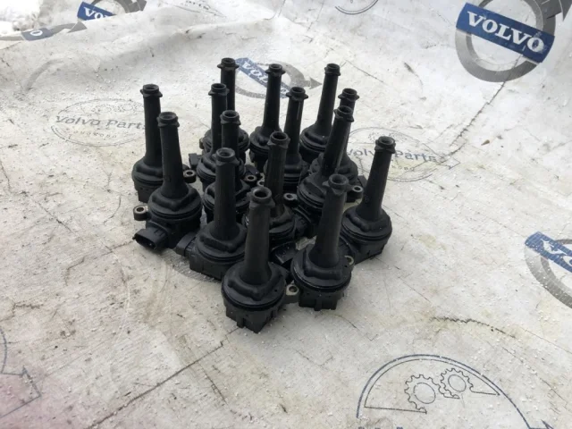 Катушка зажигания для Volvo XC90 I C 2002-2014 на фотографиях