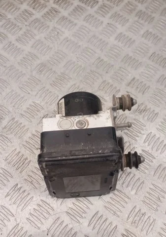 Блок ABS для Audi Q7 4L 2005-2015 на фотографиях