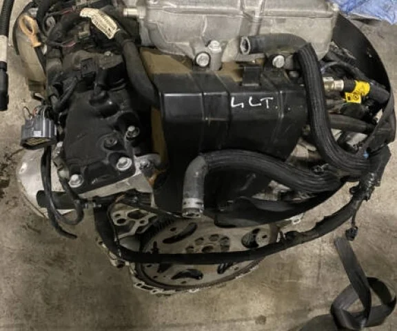 Двигатель без навесного для Cadillac CTS 2 2008-2014 на фотографиях