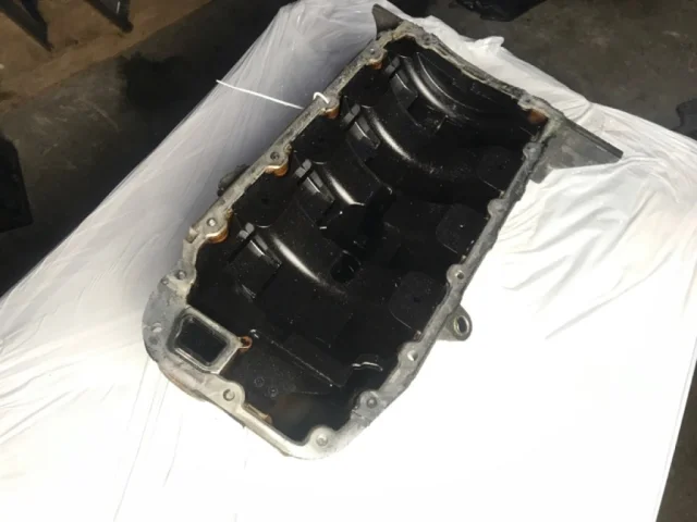 Поддон картера для Opel Zafira B 2005-2015 на фотографиях