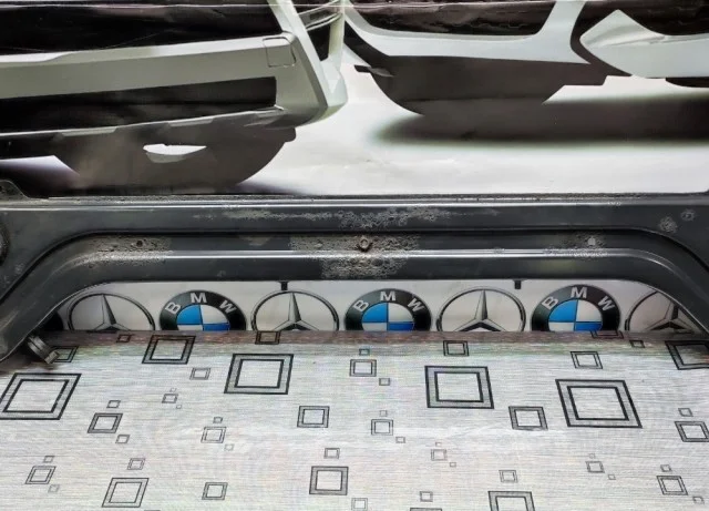 Нижняя планка телевизора для Mercedes-Benz GL class X164 2006-2012 на фотографиях