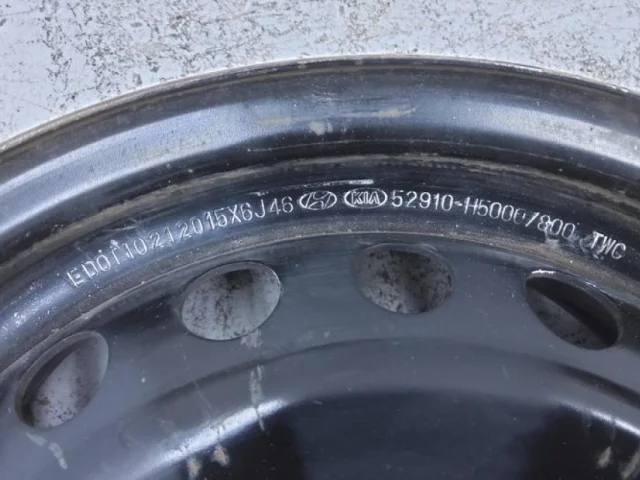 Диск колесный стальной для Kia Rio 3 на фотографиях