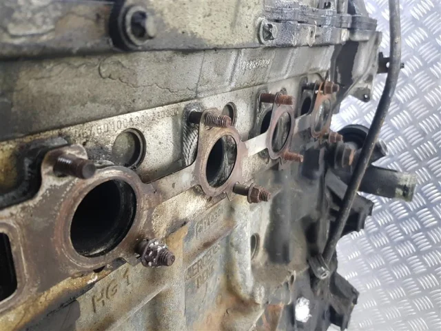 Двигатель без навесного для Mercedes-Benz Vito W639 Viano 2003-2013 на фотографиях