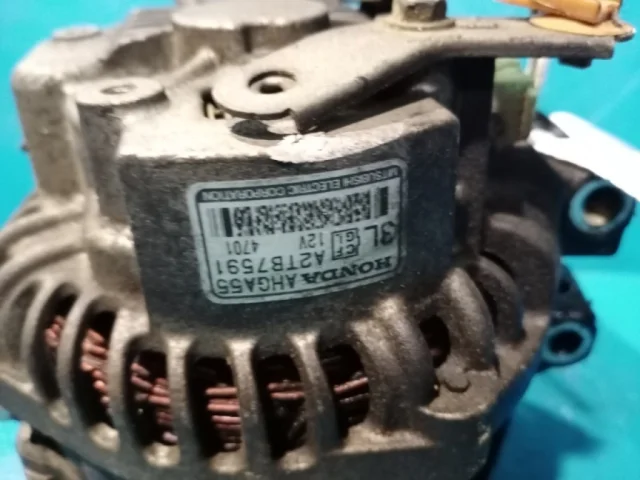 Генератор для Honda CR-V RD 2001-2006 на фотографиях