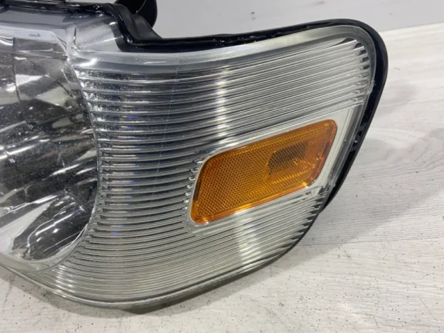 Двери для Ford Explorer U251 2005-2011 на фотографиях