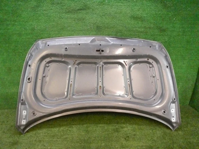 Капот для Hyundai Solaris 1 рестайлинг 2014-2017 на фотографиях