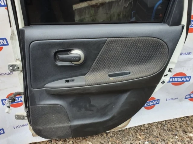Двери для Nissan Note E12 2012-2020 на фотографиях
