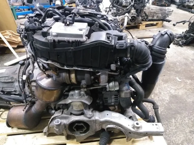 Двигатель без навесного для Mercedes-Benz Vito W447 Vito 2014-2022 на фотографиях