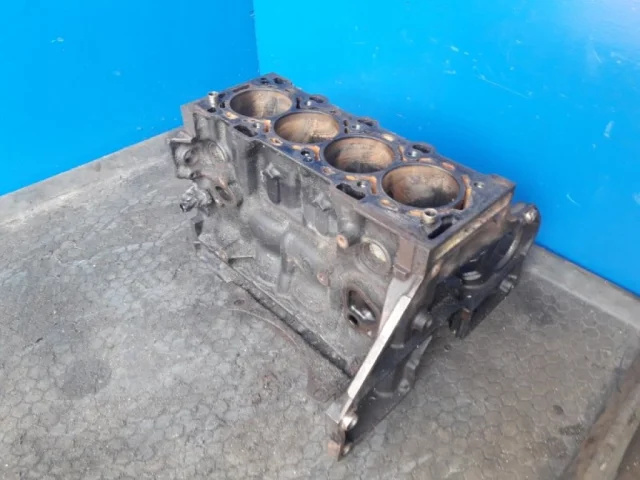 Блок цилиндров для Opel Zafira B 2005-2015 на фотографиях