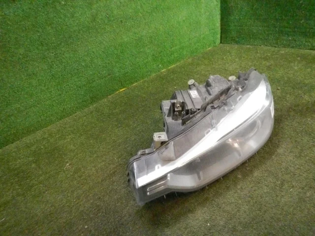 Фара левая для BMW 3er F30 2011-2019 на фотографиях