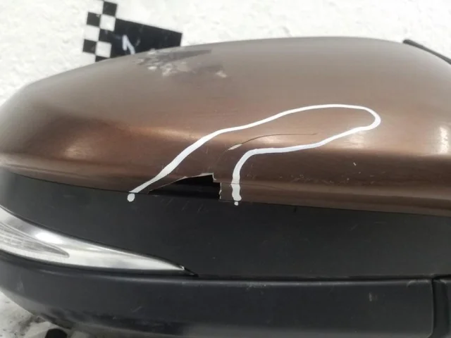 Зеркало заднего вида (в салоне) для Toyota RAV4 XA40 rest 2015-2019 на фотографиях