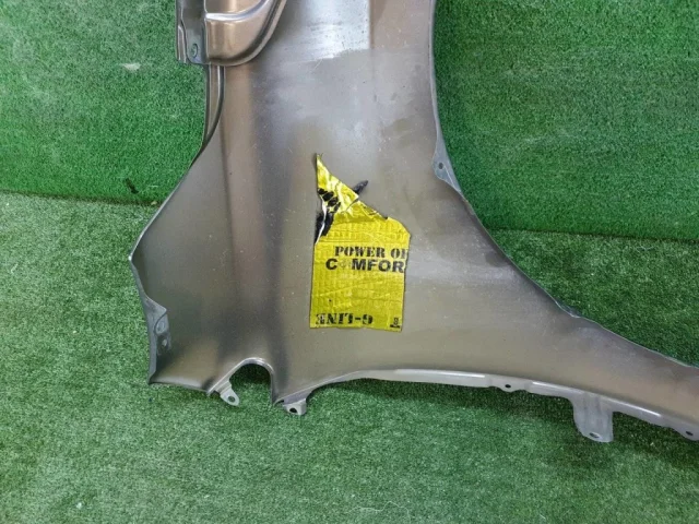 Крылья для Toyota Corolla E170 Седан (EU) 2012-2016 на фотографиях