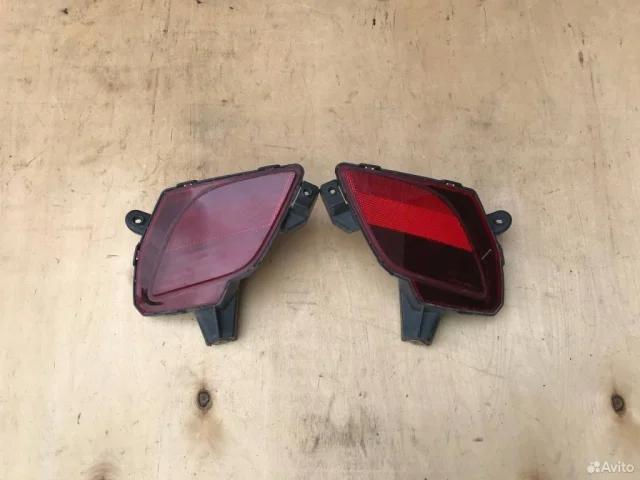 Отражатель (катафот) заднего бампера левый для Mazda CX 5 KE 2011-2017 на фотографиях