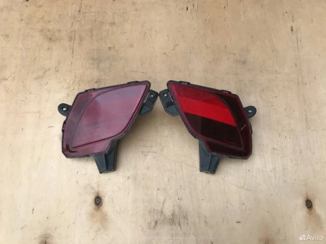 Отражатель (катафот) заднего бампера левый для Mazda CX 5 KE 2011-2017 на фотографиях