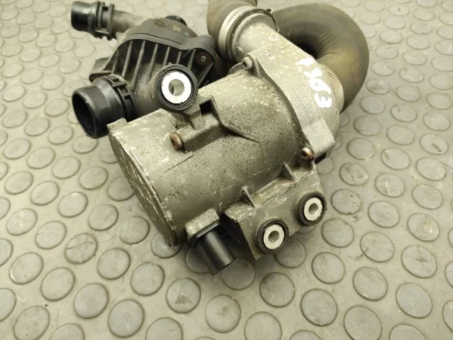 Насос охлаждающей жидкости ДВС(Помпа) для BMW 3er Е93 Кабриолет 2007-2012 на фотографиях