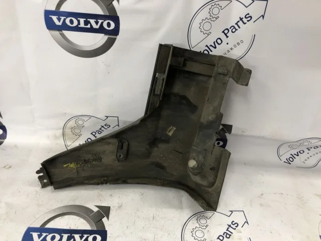 Накладка порога левая для Volvo XC70 BZ 2007-2016 на фотографиях