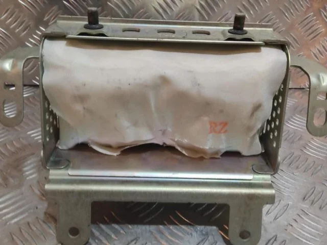 Датчик подушки безопасности для Honda Civic FK,FN 5D 2006-2012 на фотографиях