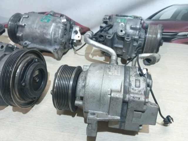 Компрессор кондиционера для Honda Civic FA 2005-2010 седан на фотографиях
