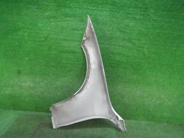 Крыло правое для BMW 3er F30 2011-2019 на фотографиях