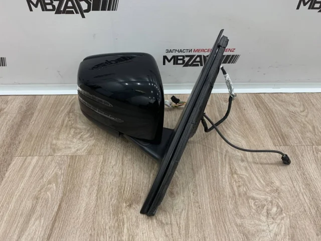 Стекла и зеркала для Mercedes-Benz GL class X166 2012-2016 на фотографиях