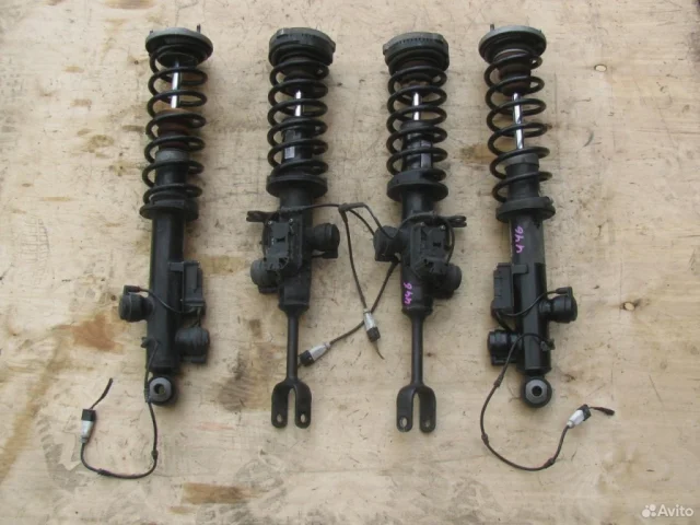 Пружина амортизатора задняя для BMW 5er Ф10 2010-2013 на фотографиях