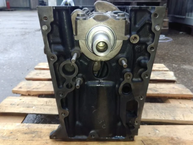 Двигатель для Mercedes-Benz Vito W639 Vito Микроавтобус 2003-2013 на фотографиях