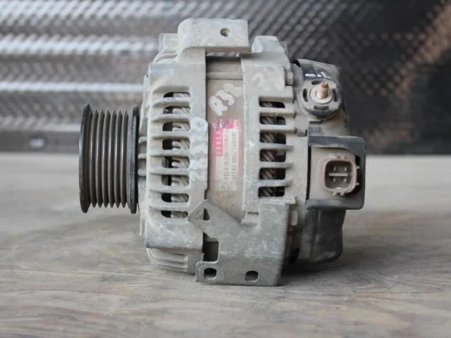 Генератор для Toyota RAV4 XA30 2005-2012 на фотографиях