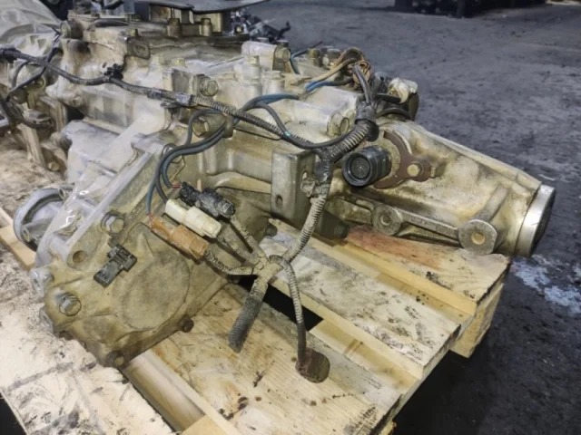 Раздатка для Mitsubishi Pajero Sport KH0 2008-2013 на фотографиях