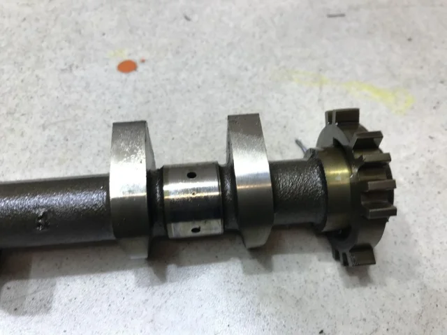 Распредвал впускной для Nissan X-Trail T31 RU 2007-2014 на фотографиях