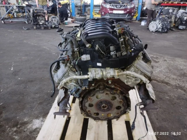 Двигатель для Toyota Land Cruiser 100 1998-2007 на фотографиях