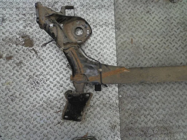 Задняя балка для Skoda Rapid I rest NH3 2017-2020 на фотографиях