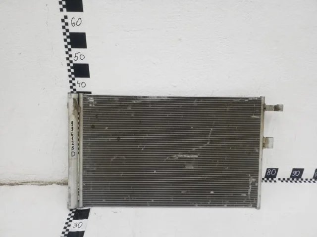 Радиатор кондиционера для BMW X3 G01 2017-2023 на фотографиях