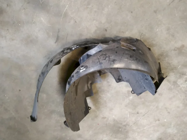 Крылья для Chevrolet Lacetti 2004-2013 Хэтчбек на фотографиях